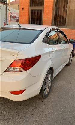 هیوندای ئەکسنت